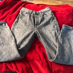 Size: 4 Ultra High waisted H&M Mom Jeans